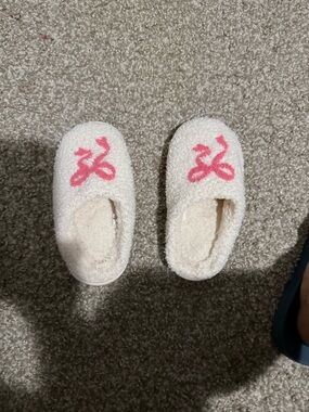 Kids Cream Plush Slip-On Slippers with Pink Accent